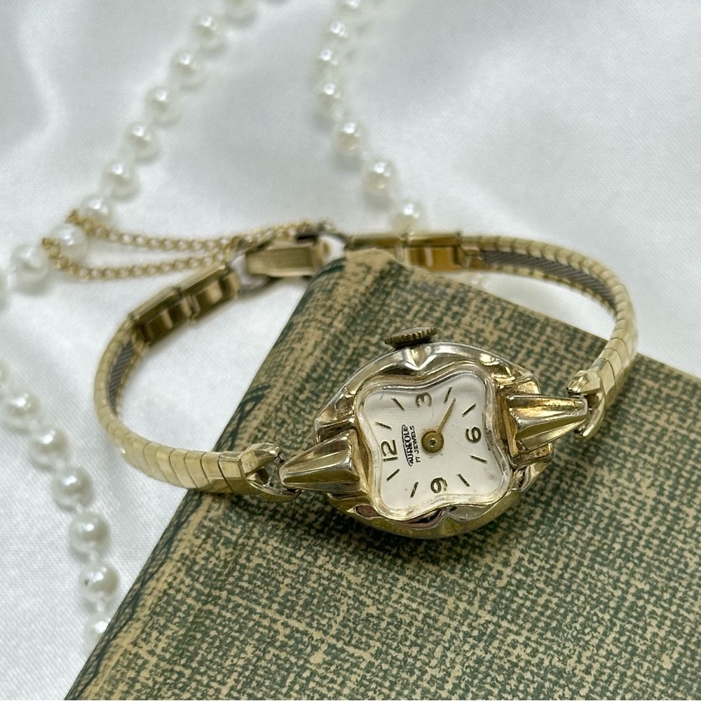 Gold 1970's Aureole Wind-Up Cocktail Watch
